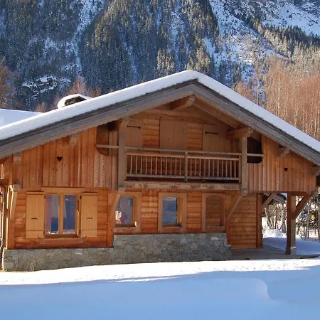 Les Chosalets Chalet Sleeps 8 * Chamonix