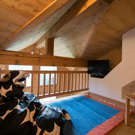 Les Chosalets Chalet Sleeps 8