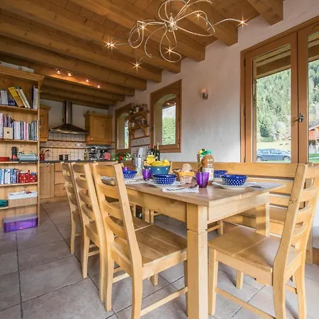 Domek alpejski Les Chosalets Chalet Sleeps 8 Chamonix