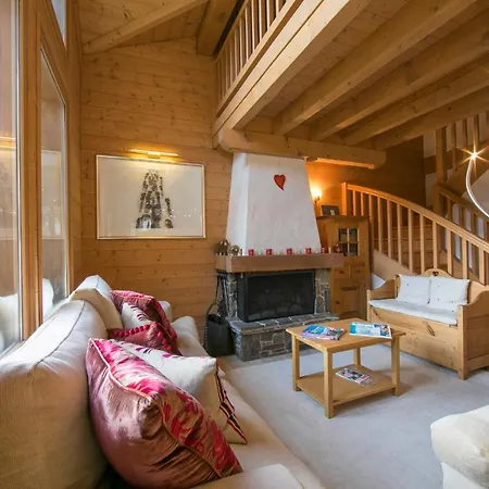 Les Chosalets Chalet Sleeps 8 * Chamonix