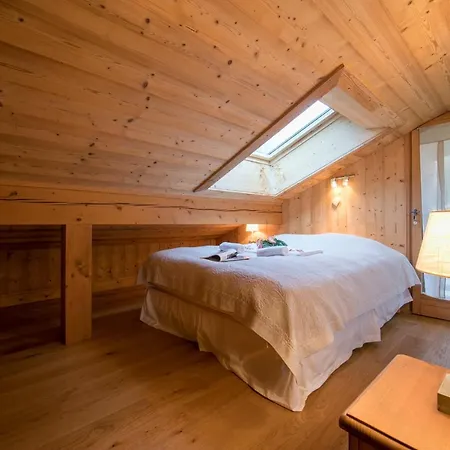 Les Chosalets Chalet Sleeps 8 Chamonix