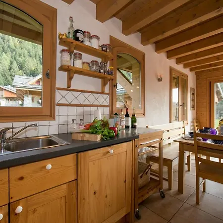 Domek alpejski Les Chosalets Chalet Sleeps 8 Chamonix