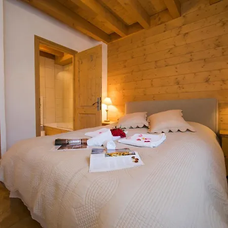 Les Chosalets Chalet Sleeps 8 * Chamonix